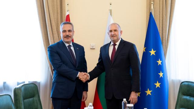 Dışişleri Bakanı Fidan, Bulgaristan'da Diplomatik Temaslarını Sürdürdü