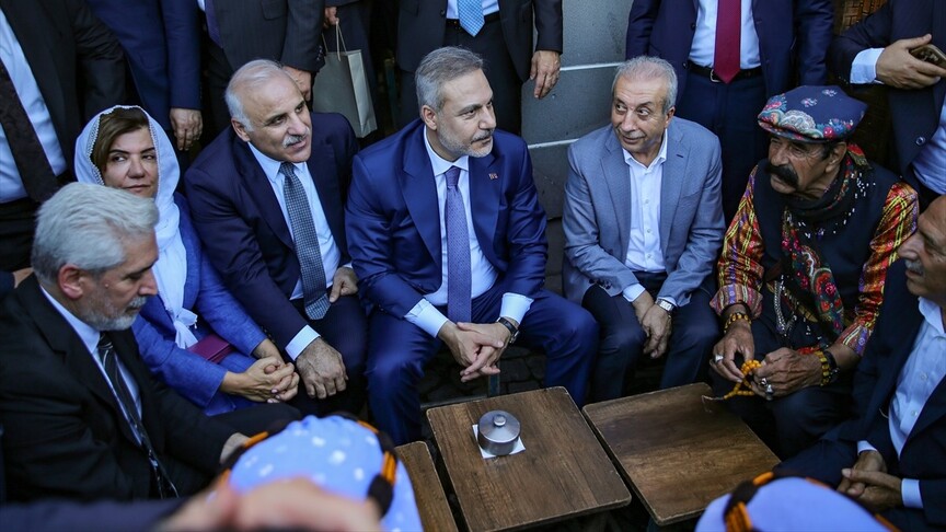 Dışişleri Bakanı Fidan Diyarbakır'da Esnafı Ziyaret Etti