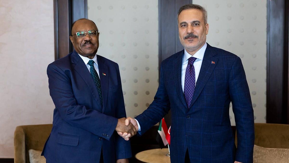 Dışişleri Bakanı Fidan, Sudanlı mevkidaşı Salem ile Kahire'de görüştü