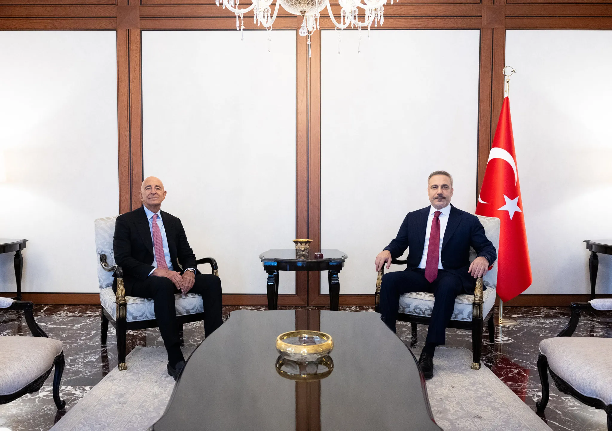 Dışişleri Bakanı Fidan, ABD'li Tom Barrack'ı Ankara'da Kabul Etti