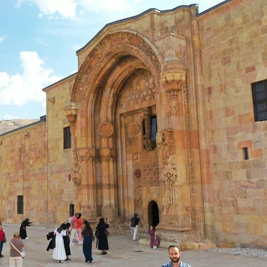 798 Yıllık Divriği Ulu Camii: Taş İşçiliğiyle Ziyaretçi Rekoru