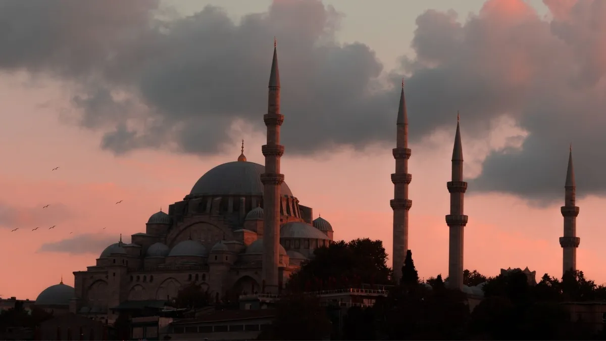 Diyanet Hutbesinde Vatan Sevgisi ve Şehitlik Vurgusu