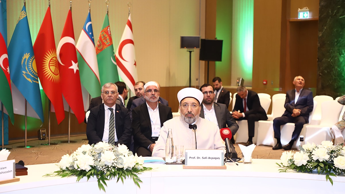Diyanet İşleri Başkanı 19 Ülkeyi Ziyaret Etti