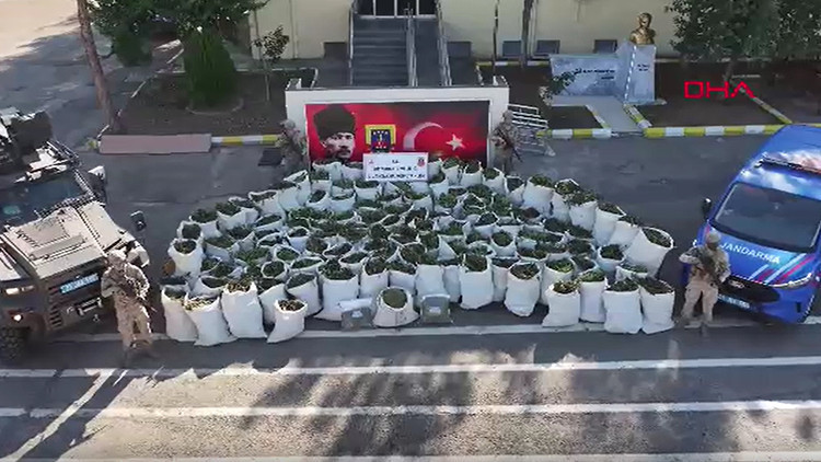 Diyarbakır'da 2,2 Ton Esrar Ele Geçirildi: 3 Tutuklama