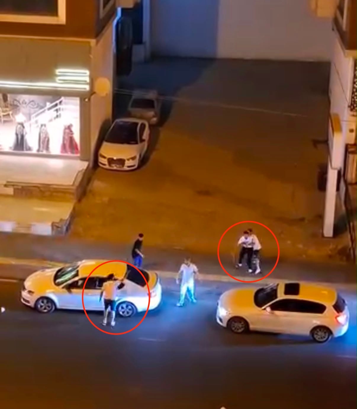 Diyarbakır Bağlar'da Yumruklu ve Sopali Kavga Kamerada
