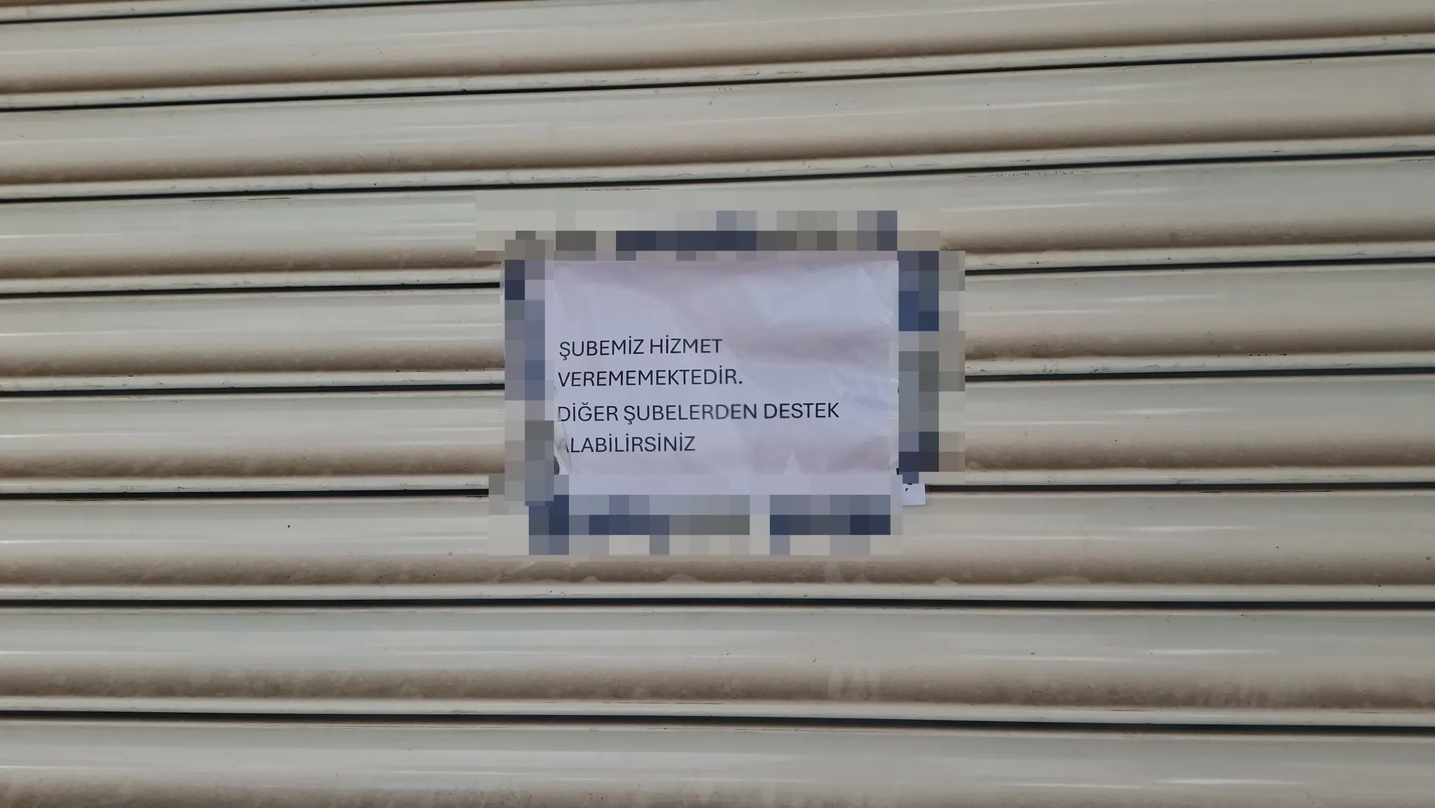 Diyarbakır'da banka şubesine silahlı saldırı: Polis kaçan şüpheliyi arıyor