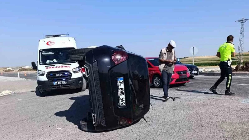 Diyarbakır Çınar'da Otomobiller Çarpıştı: 3 Yaralı