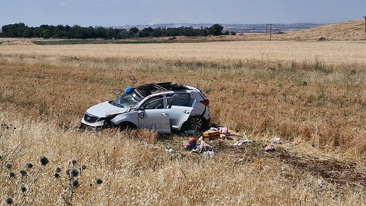 Diyarbakır'da cip tarlaya düştü: 1'i ağır 5 yaralı