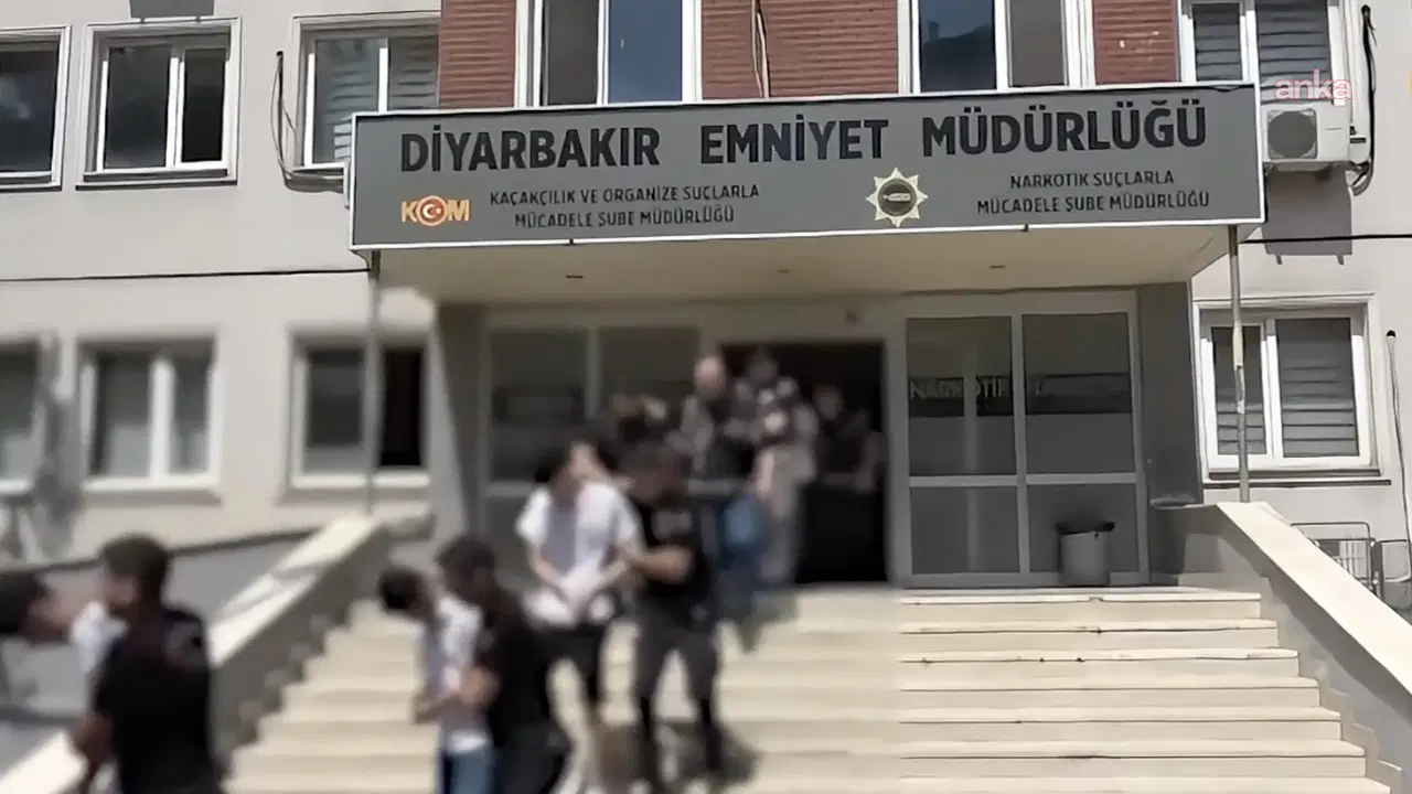 Diyarbakır'da silahlı suç örgütüne operasyon: 40 gözaltı