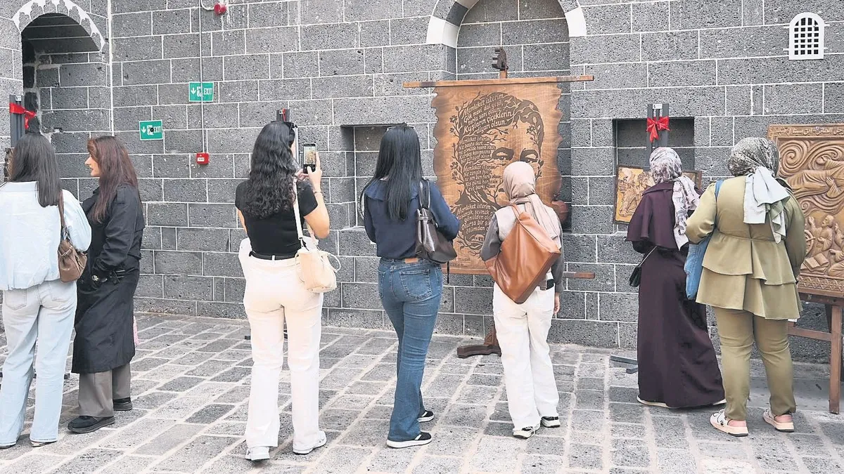 Diyarbakır Kültür Yolu Festivali'nde Usta Şair Anıldı