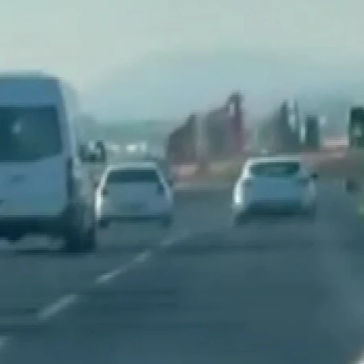 Diyarbakır'da Makas Atan Sürücü Trafiği Tehlikeye Attı