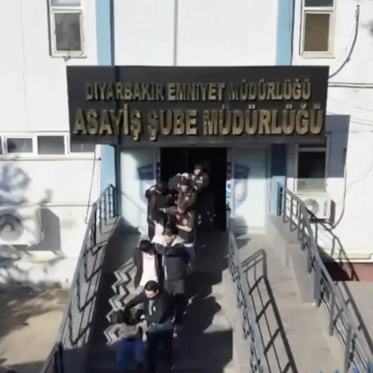 Diyarbakır Merkezli 'Patinaj' Operasyonu: Sahte Araç Kiralama Sitelerine Darbe