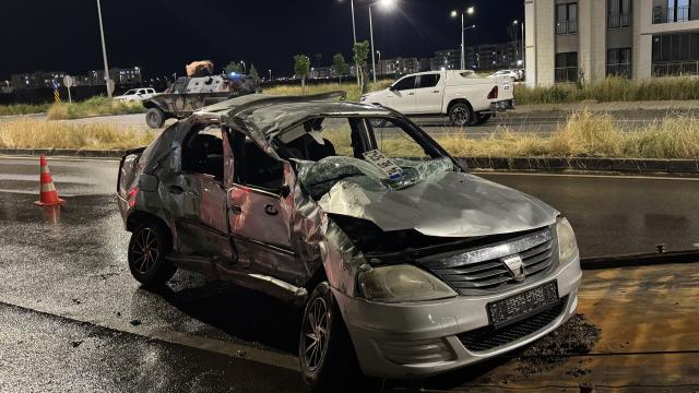 Diyarbakır'da Otobüs ve Otomobil Kafa Kafaya Çarpıştı: 2 Ölü, 5 Yaralı