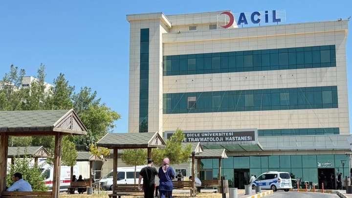 Diyarbakır Sur'da Alacak Verecek Kavgası Kanlı Bitti: 2 Ölü, 5 Yaralı