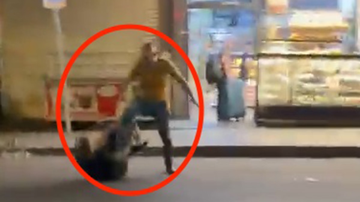 Diyarbakır'da Taksiciler Arasında Durak Kavgası Kamerada
