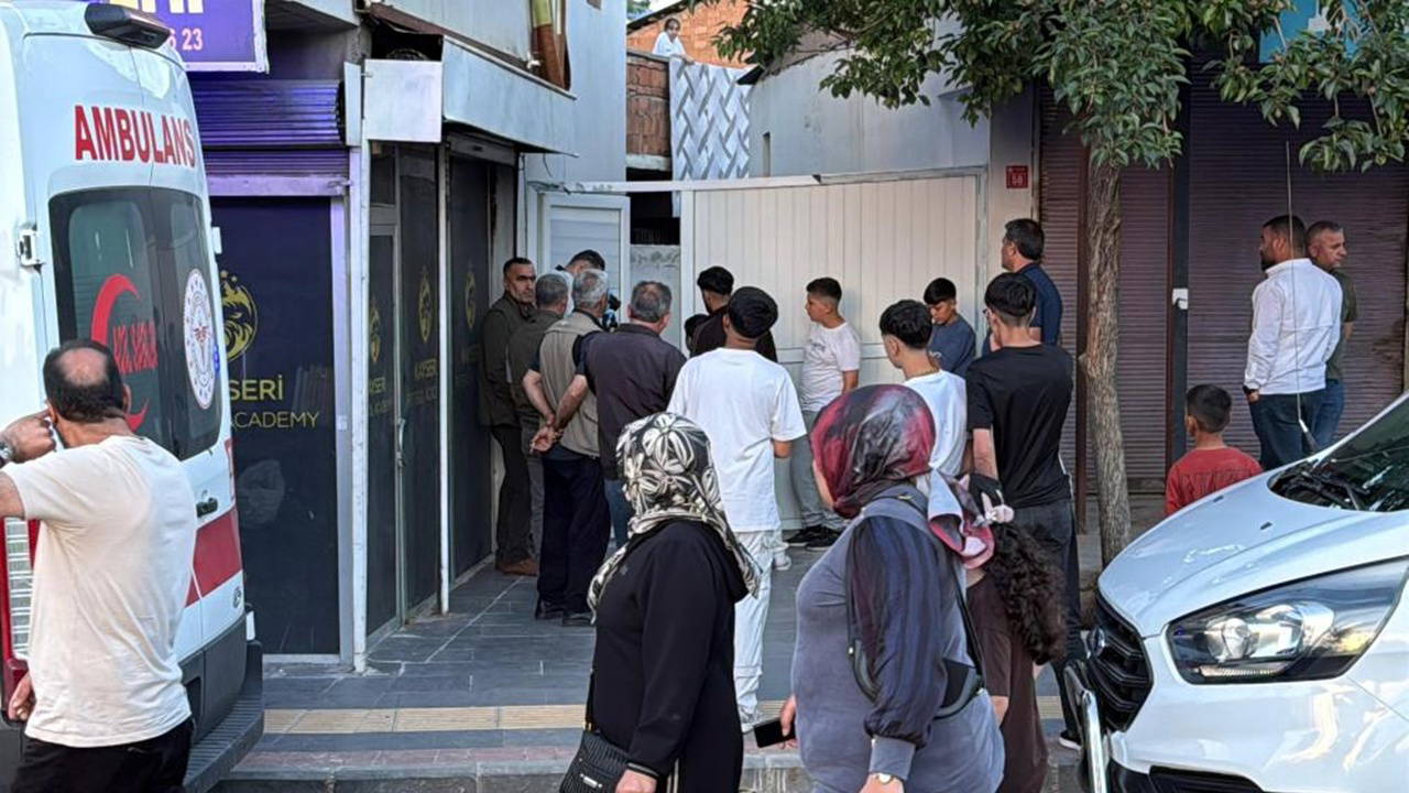 Diyarbakır'da Ağaca Asılı Ceset Bulundu: Soruşturma Başlatıldı
