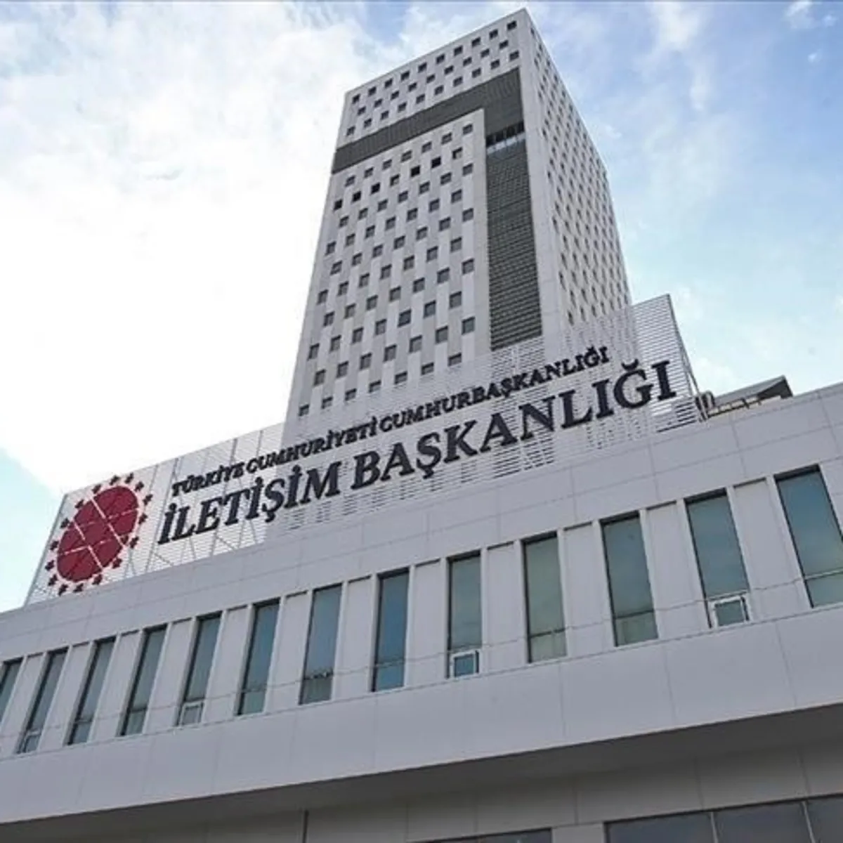 DMM yalanladı: 'İstiklal Marşı kaldırıldı' iddiası asılsız