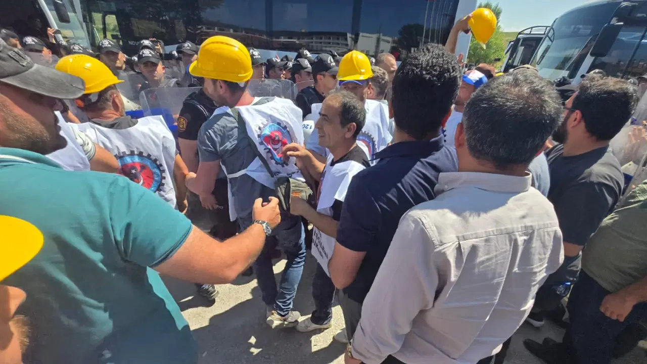 Doruk Madencilik işçilerinin Ankara yürüyüşüne polis engeli