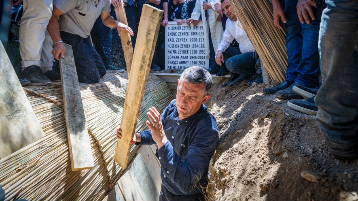 Dostluğun fotoğrafını çekti, düşmanlığın kurbanı oldu