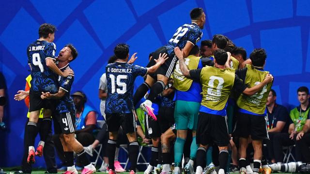 Dünya Kupası'nda finalin adı: İspanya - Arjantin