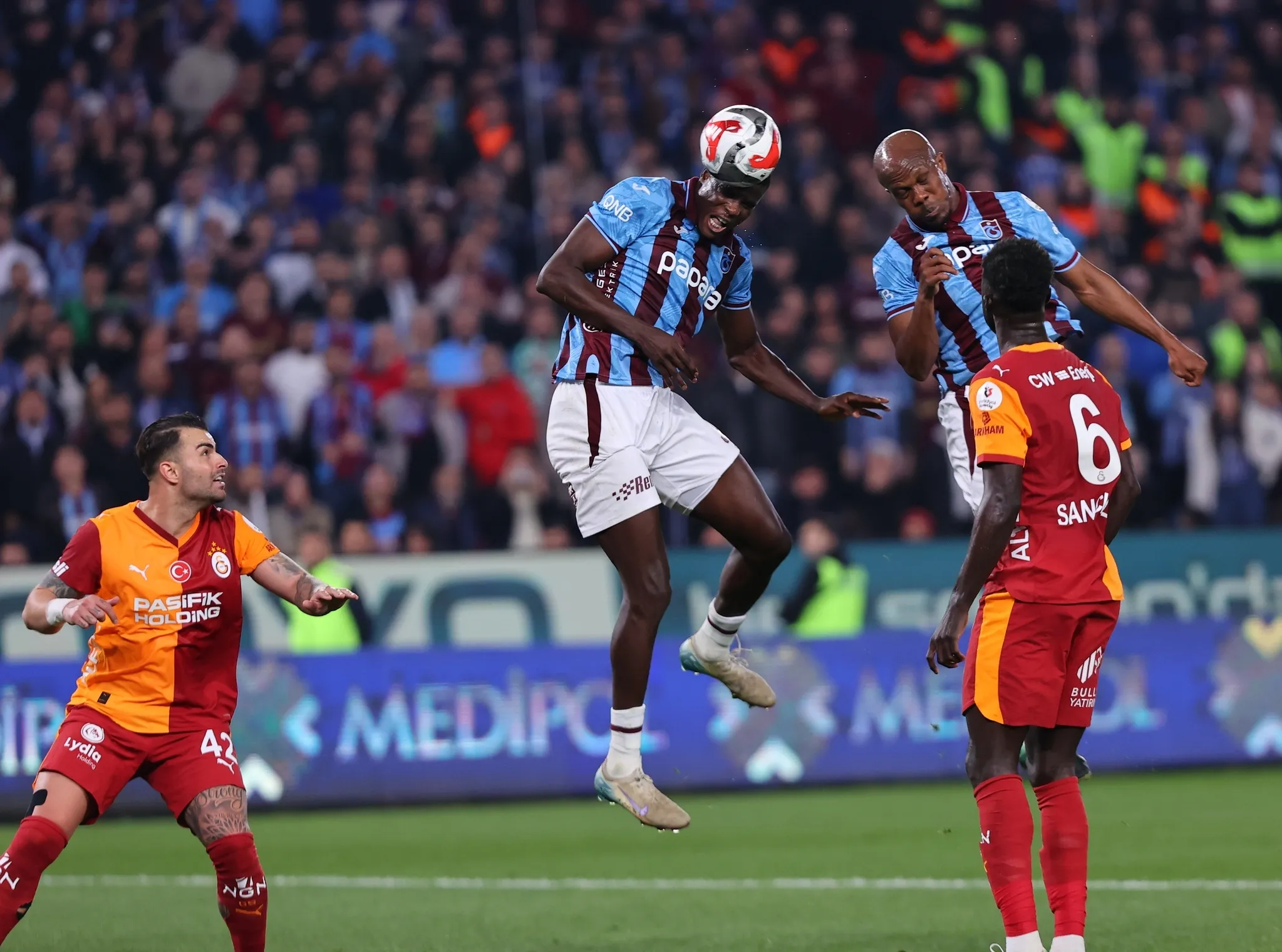 Dursun Özbek'ten Trabzonspor Derbisi Öncesi 1 Milyon Euro Prim