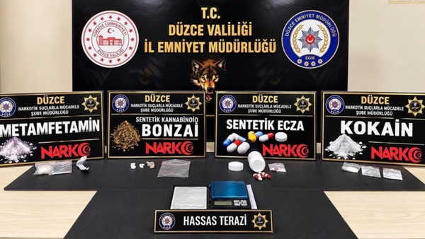 Düzce'de Uyuşturucu Operasyonu: 25 Suç Kaydı Olan Şüpheli Tutuklandı