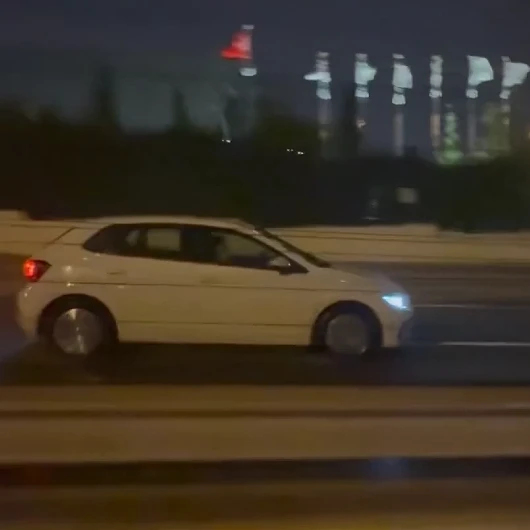 E-5'te ters yön dehşeti: Otobüs ve otomobillere aldırış etmedi