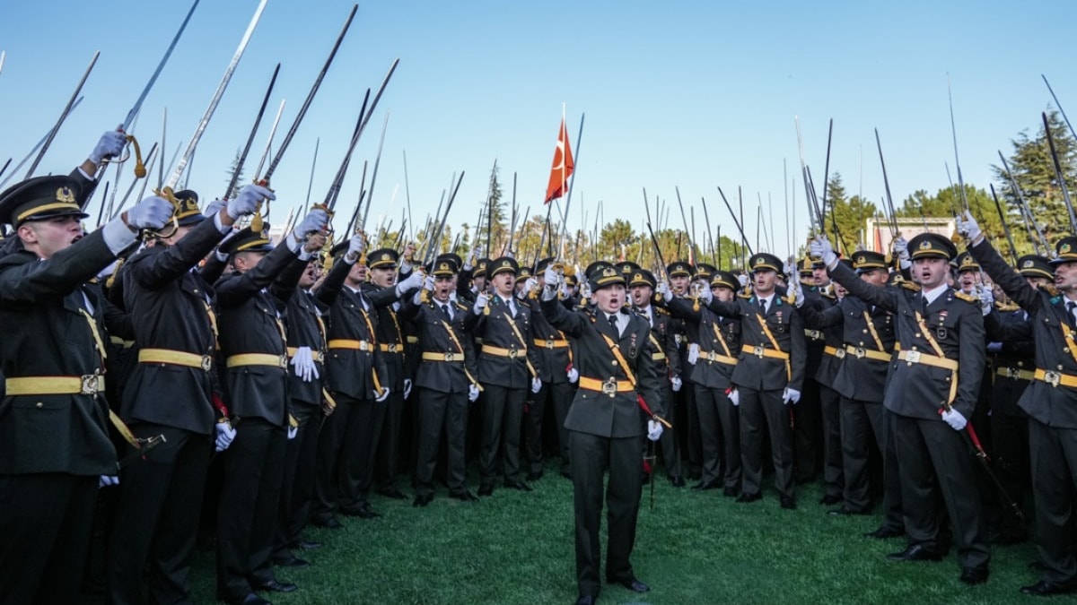 Ebru Eroğlu: 'Bizi Savunmayıp Sattılar, Sırtımızdan Bıçaklandık