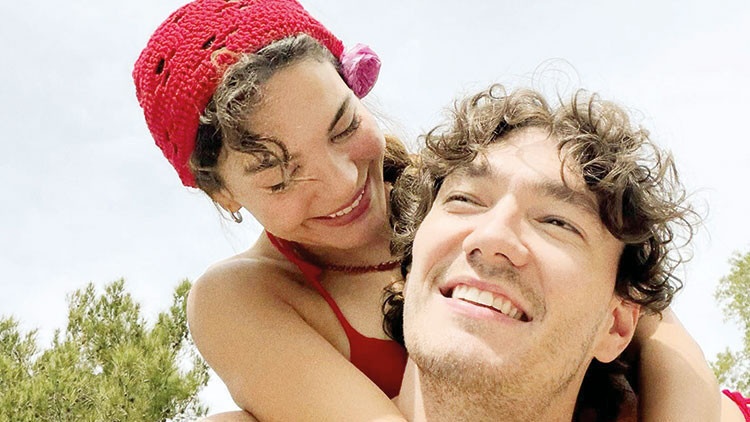 Ebru Şahin ve Cedi Osman'dan Tatil Pozları: Yaz Sezonu Açıldı