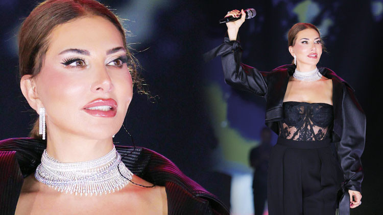 Ebru Yaşar, Kahramanmaraş'ta Siyah Şıklıkla Sahnede