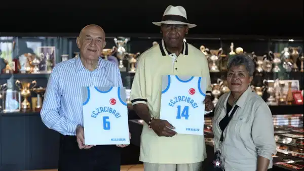 Eczacıbaşı'nın 60. Yılında Basketbol Efsaneleri Yeniden Buluştu