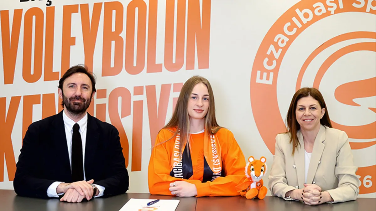 Eczacıbaşı Dynavit, Sırp smaçör Aleksandra Uzelac'ı transfer etti