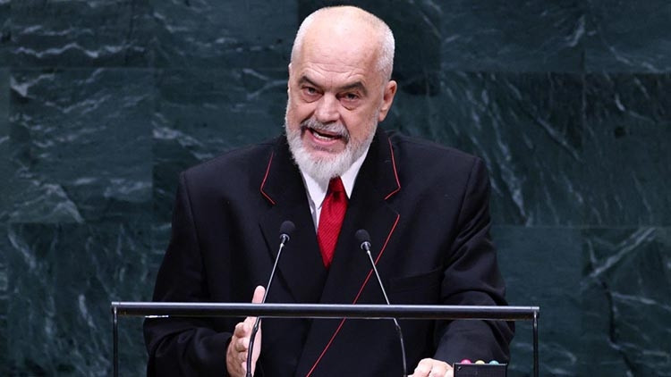 Edi Rama New York'ta Protesto Edildi: Yumurta Saldırısı