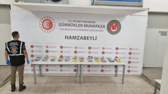 Edirne'de İki Gümrük Kapısında 174 Kilogram Uyuşturucu Ele Geçirildi