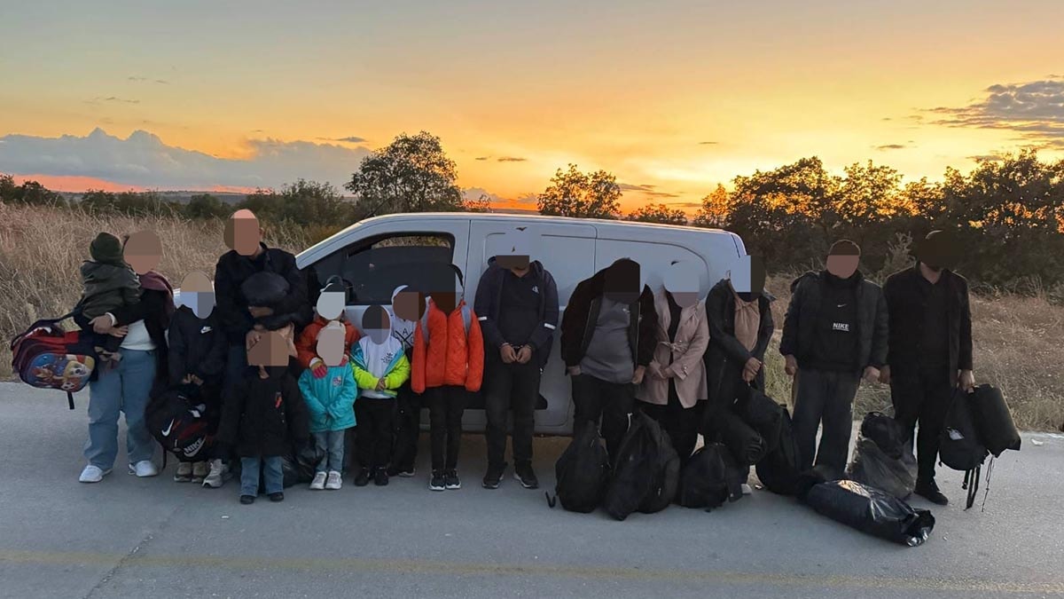 Edirne'de Jandarma Kaçak Göçmenleri Yakaladı