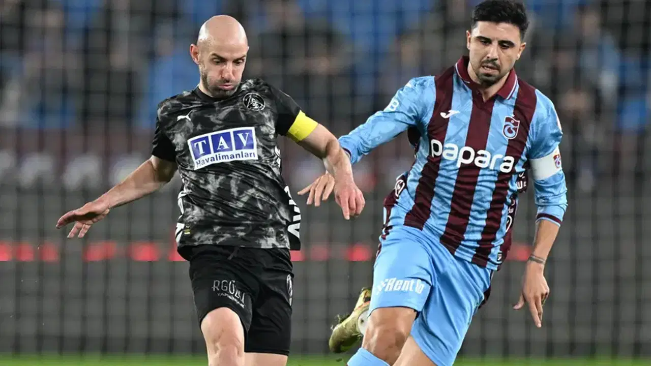 Efecan Karaca Sarıyer'e transfer oldu