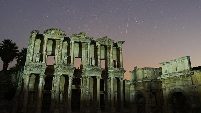 Efes Antik Kenti'nde gece müzeciliği başladı
