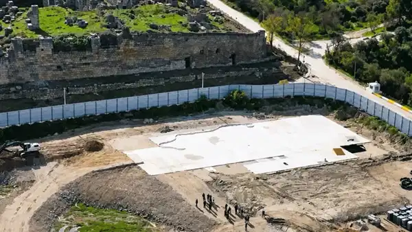 Efes Antik Kenti'ne beton dökülmesine tepki: Bilirkişi keşfi sonrası çalışmalar hızlandı
