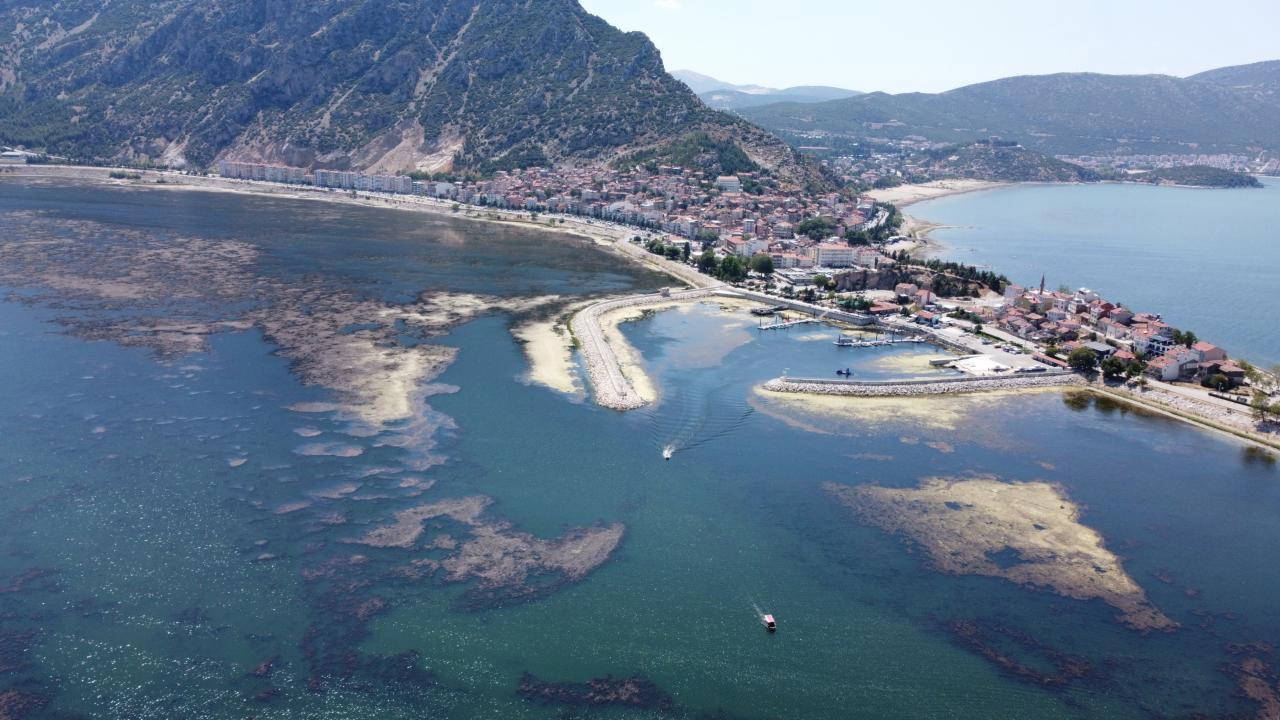 Eğirdir Gölü'nde tehlike: Su yükselmesi yanılsama mı