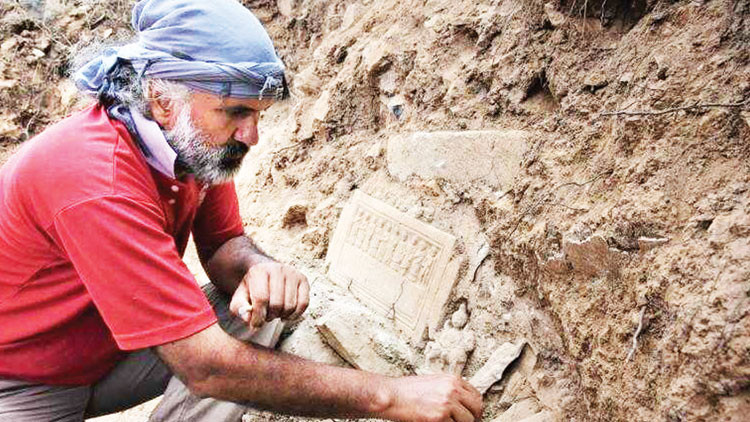 Eğirdir Gölü'nde Sular Çekildi, Tunç Çağı Yerleşimleri Gün Yüzüne Çıktı