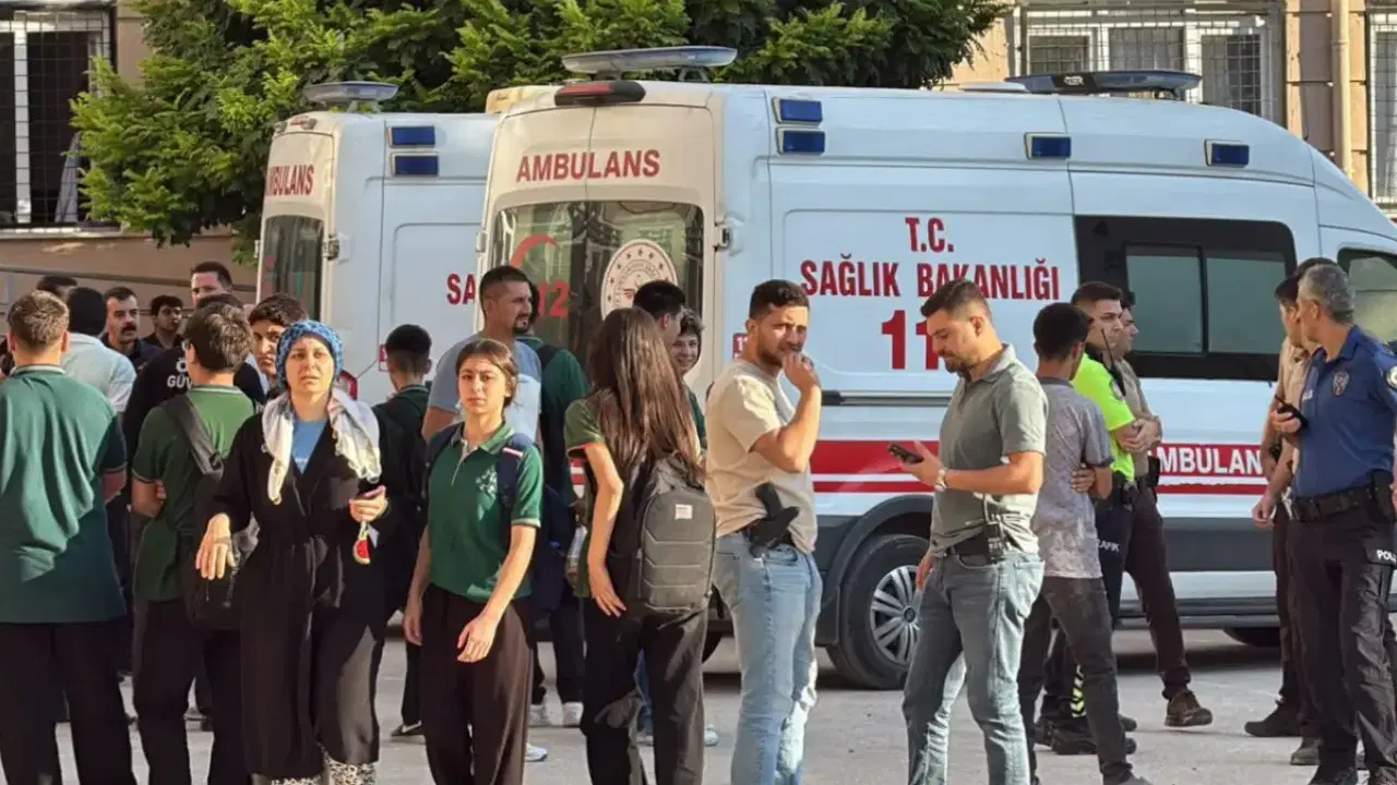 Eğitim-İş'ten Manisa saldırısına tepki: Siyah giyip derse girecekler
