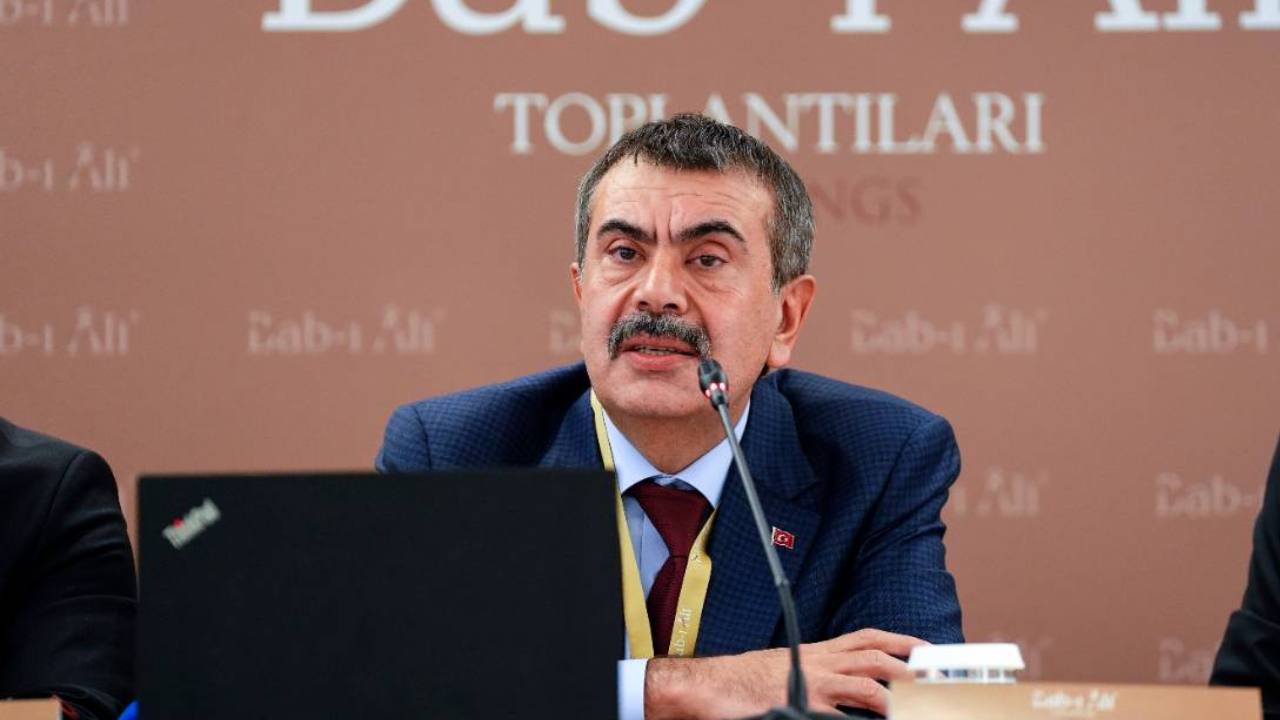 Eğitim Sen'den Bakan Tekin'e 'Kurtuluş Savaşı' Tepkisi