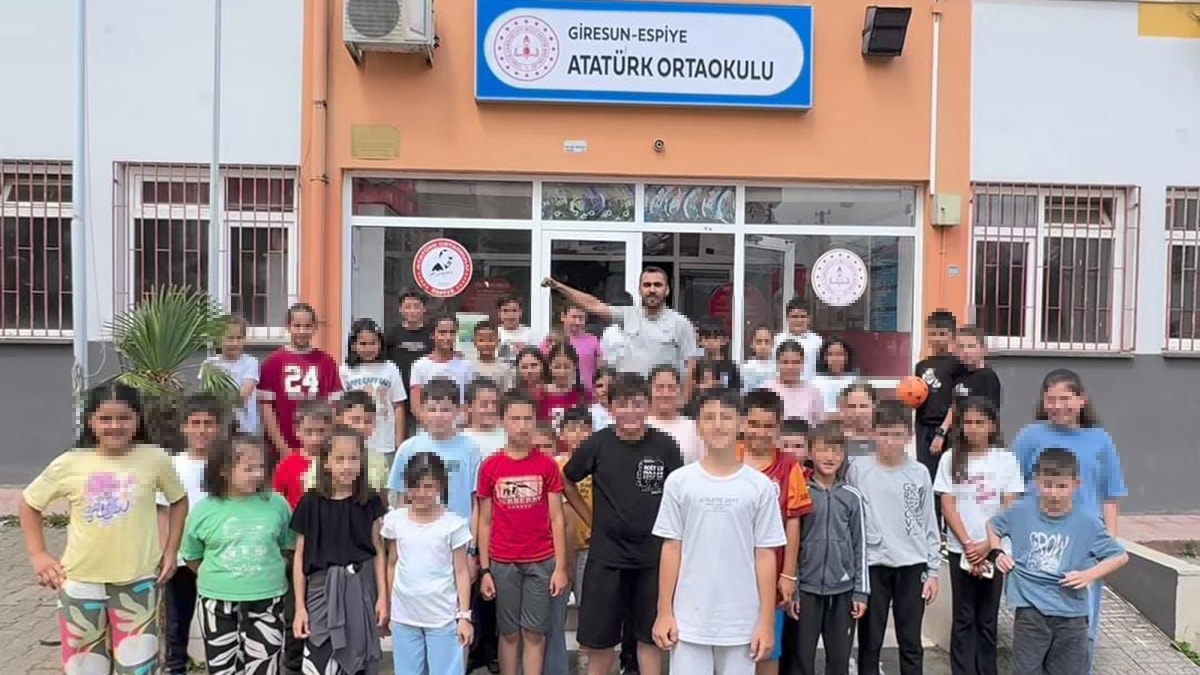Eğitimde skandal: Miniklere AKP propagandası