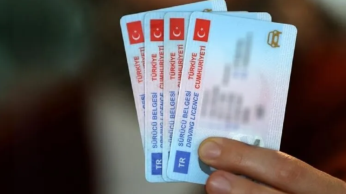 Ehliyetinde Bu Rakam Olan Dikkat: Binlerce Lira Ceza Gelebilir