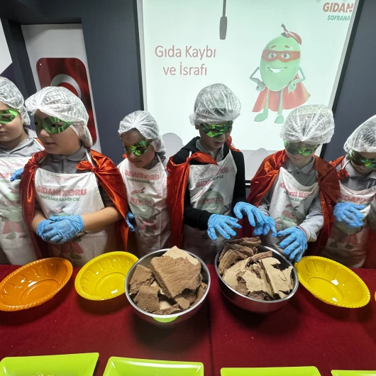 Ekmek ve kek kırıntılarından çikolata yaptılar