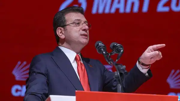 Ekrem İmamoğlu: Benimle yarışmaktan korkuyor