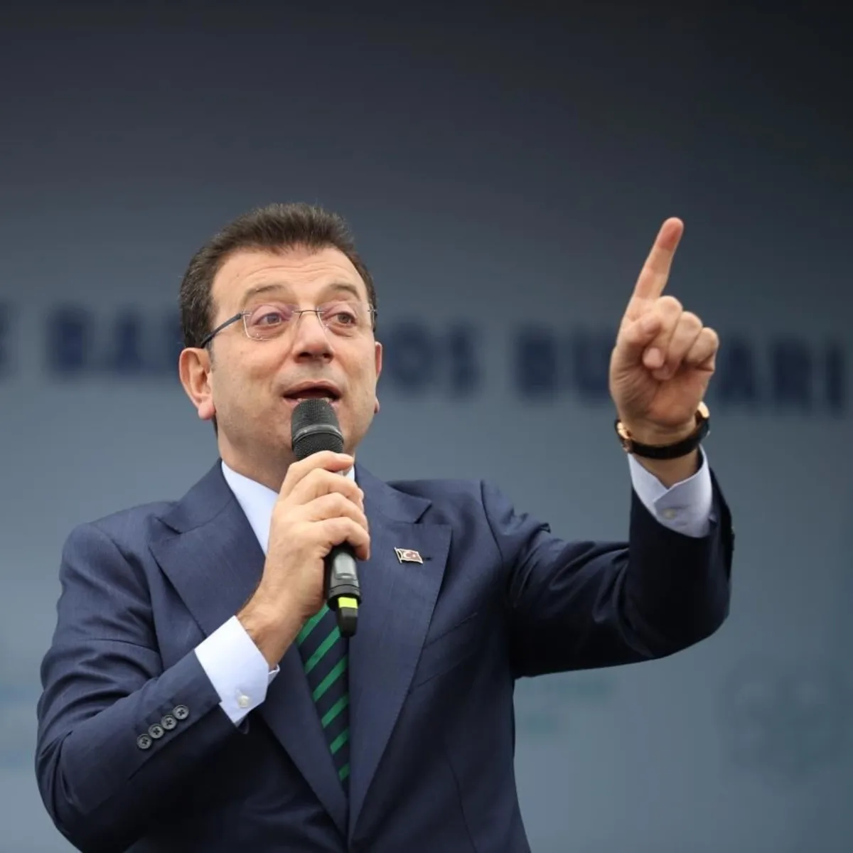 Ekrem İmamoğlu'na Siyasi Yasak ve 2 Yıl 1 Ay Hapis Cezası