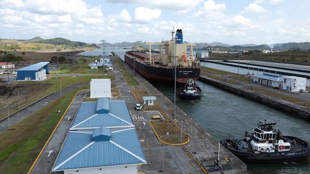 El Nino Panama Kanalı'nı Vurdu: Gemi Geçişleri Azaltılıyor