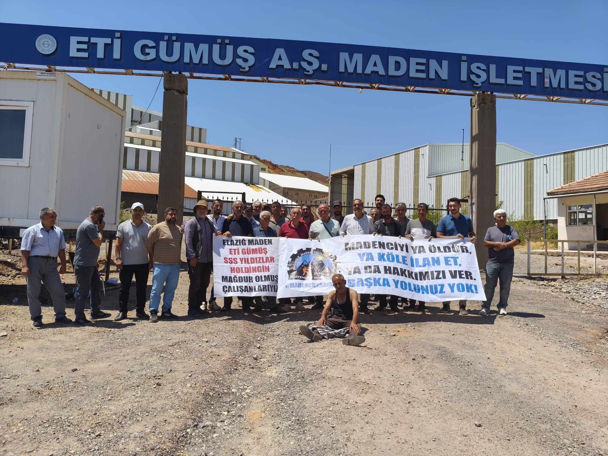 Elazığ'da 176 madenci alacakları için Ankara yolunda