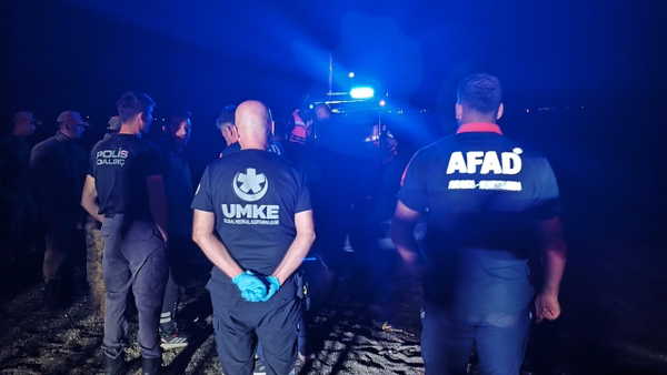 Elazığ'da Hazar Gölü'nde 17 Yaşındaki Genç Boğuldu